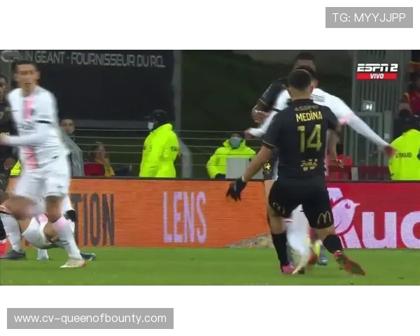 巴黎圣日耳曼高位逼抢夺回球权257次，防守数据冠绝欧洲。